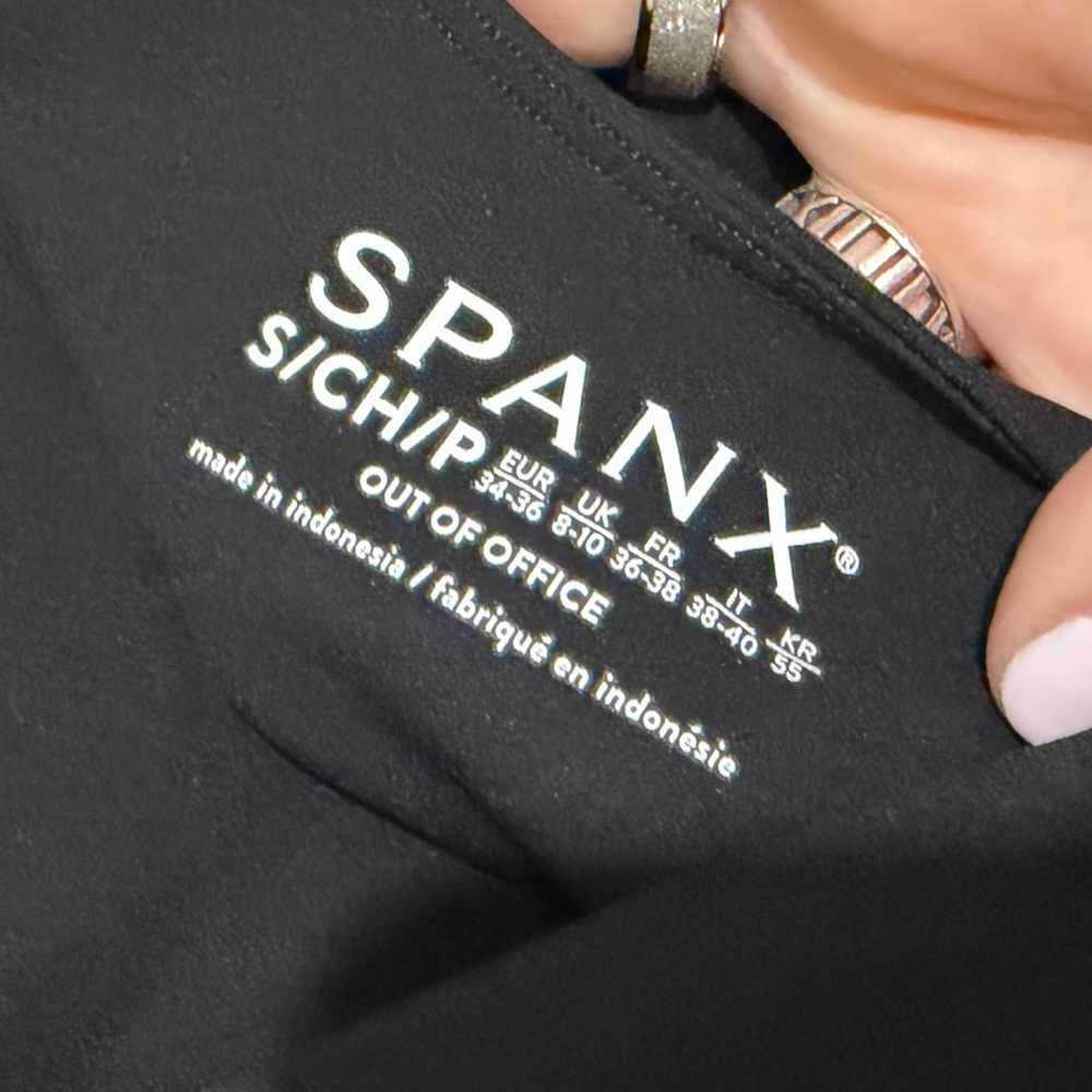 Spanx Get Moving Black Active Exercise Romper Siz… - image 8